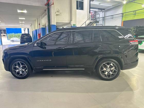 JEEP COMMANDER 1.3 T270 TURBO FLEX OVERLAND AT6 JEEP COMMANDER 1.3 T270 TURBO FLEX OVERLAND AT6